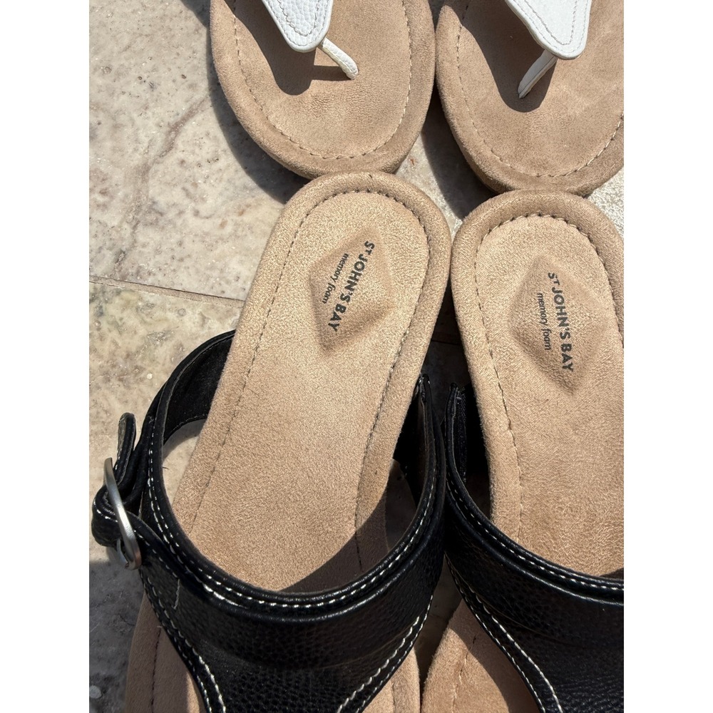St Johns Bay Zan Womens 8.5 Thong Sandals Memory Foam Black White 2 Pair Bundle - Picture 2 of 8